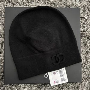 Chanel Black beanie new with tags 100% Authentic